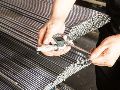 車(chē)削加工原材料1215和45號(hào)鋼的區(qū)別